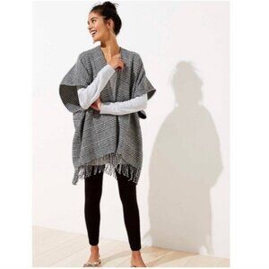 Loft Reversible Houndstooth Poncho Cape